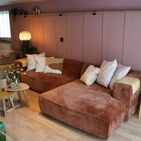 Het Warme Nest Holiday home *