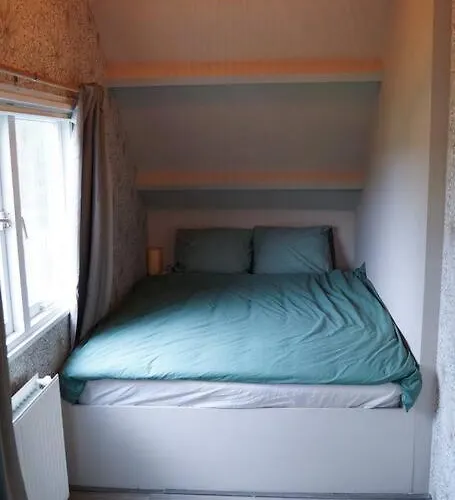 Het Warme Nest * ノールトウェイケルハウト　